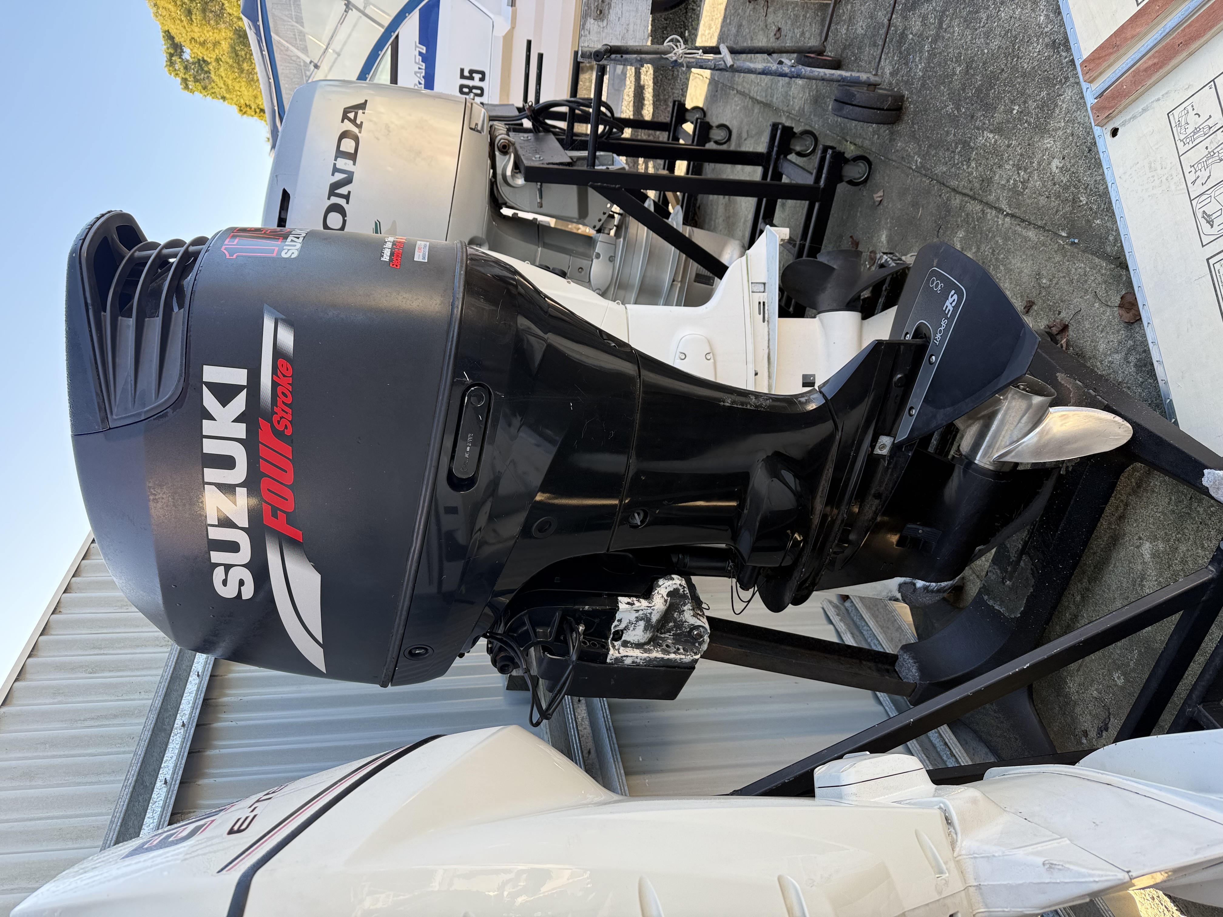 SUZUKI - DF175